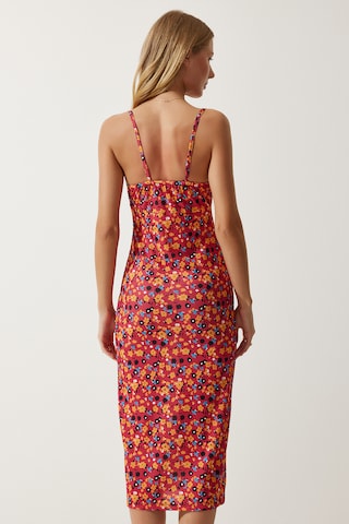 Happiness İstanbul Лятна рокля в червено