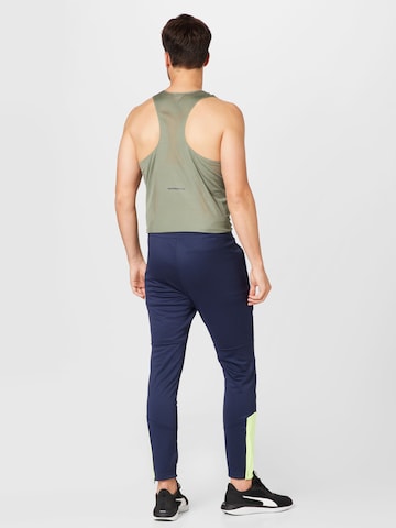 Slimfit Pantaloni sport de la PUMA pe albastru