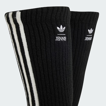 ADIDAS ORIGINALS Návleky na nohy 'Adiluna Season 2 x Jennie' – černá