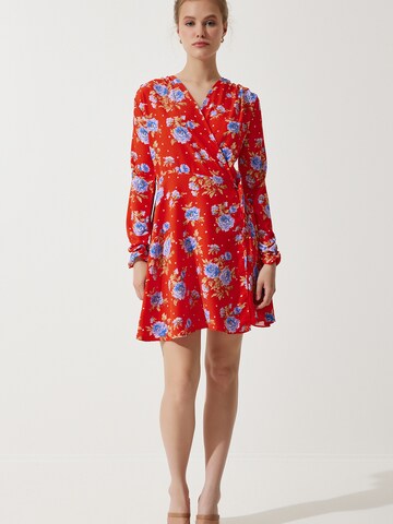 Robe Happiness İstanbul en rouge