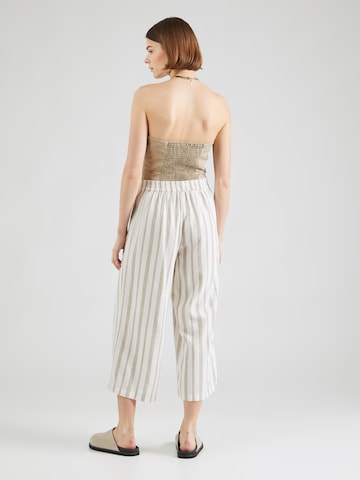 ONLY Široke hlačnice Hlače z naborki 'CARISA' | bela barva
