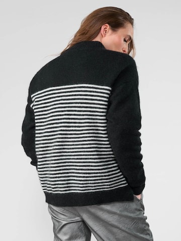 Pull-over 'Land' Le Temps Des Cerises en noir