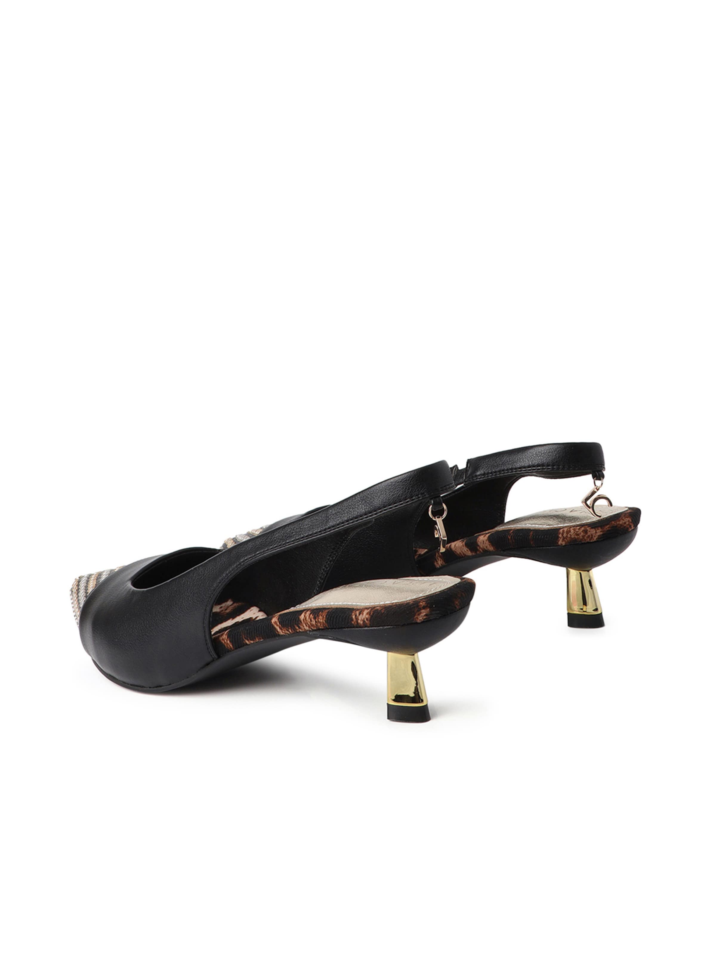 Lola Casademunt Czółenka z wyciętą piętą w kolorze czarny