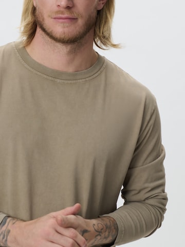 KARIA by Loris Karius Shirt in Braun