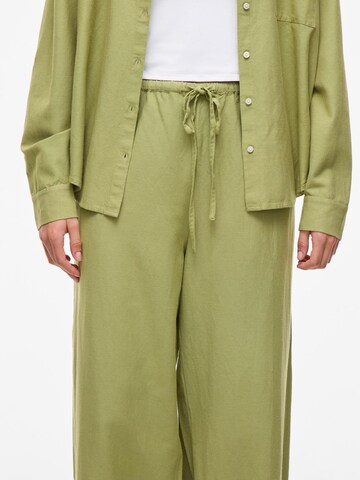 VILA Loose fit Trousers in Green