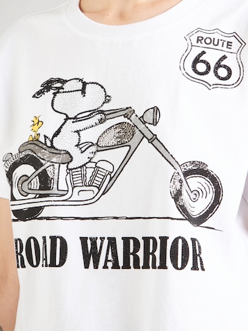 balta PRINCESS GOES HOLLYWOOD Marškinėliai 'Snoopy Road Warrior'