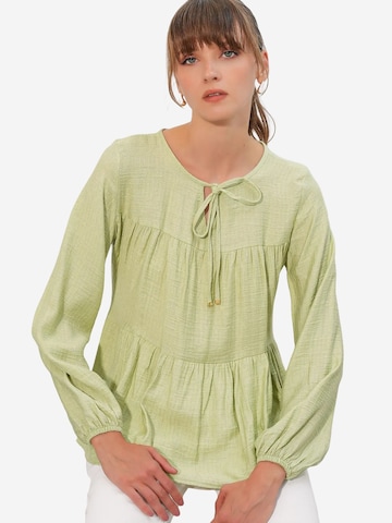 Bigdart - Blusa em verde: frente