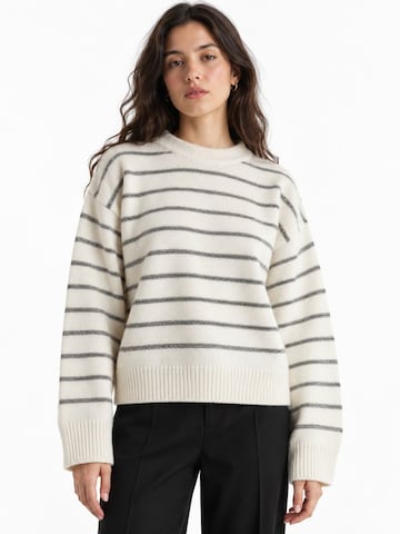 Viorna Sweatshirt 'Sweatshirts' in Beige: front