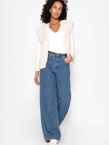 SASSYCLASSY Shirtbody‌‌‌‌‌‌‌‌‌‌ in Weiß