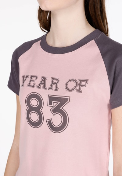 Colin's T-shirt en gris foncé / rose, Vue avec produit
