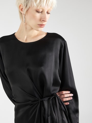 Banana Republic Kleid in Schwarz