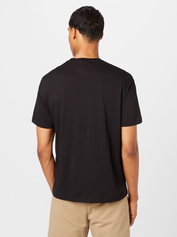 ARMANI EXCHANGE - Camiseta en negro