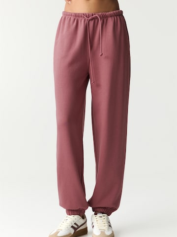 Pull&Bear Tapered Byxa i rosa: framsida
