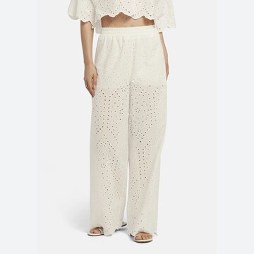 Nicowa Loose fit Trousers in White