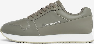 Calvin Klein Jeans Sneakers laag in Grijs: voorkant