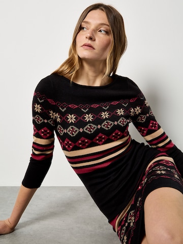 Apricot Dress in Black