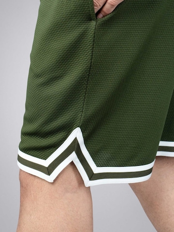 Boardshorts 'Pantoneclo Men’s Gym Shorts with Side Gasket' PANTONECLO en vert