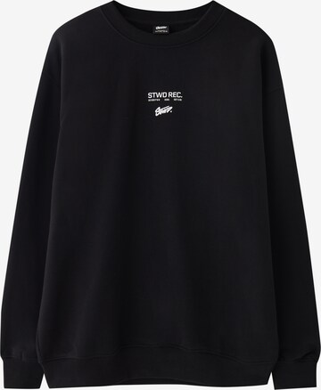 Pull&Bear Sweatshirt in Black: front