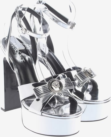 VERSACE Sandaletten 39,5 in Silber: Vorderseite