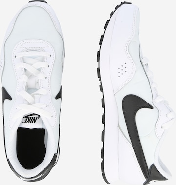 Nike Sportswear Sneaker 'VALIANT' in Weiß