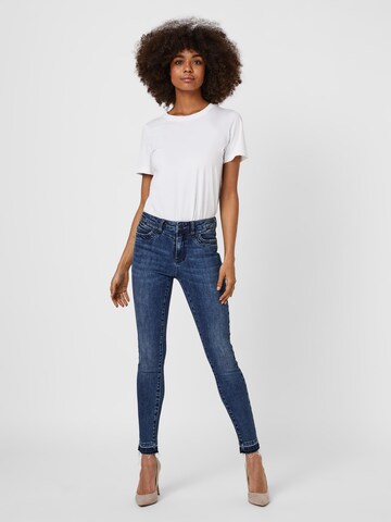 Skinny Jean 'Hanna' VERO MODA en bleu