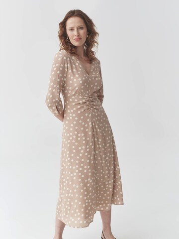 TATUUM - Vestido 'Casia' en beige: frente