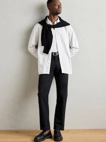 Regular Pantaloni eleganți 'Superflex' de la Lindbergh pe negru