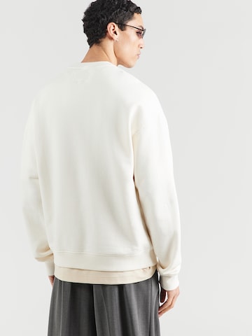 GUESS - Sudadera en blanco