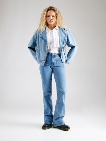 évasé Jean 'FLARE' WRANGLER en bleu