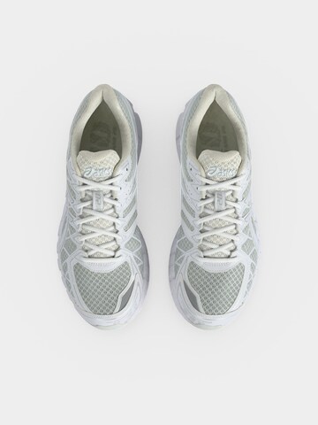 ASICS SportStyle Низкие кроссовки 'GEL-KAYANO 20' в Серый