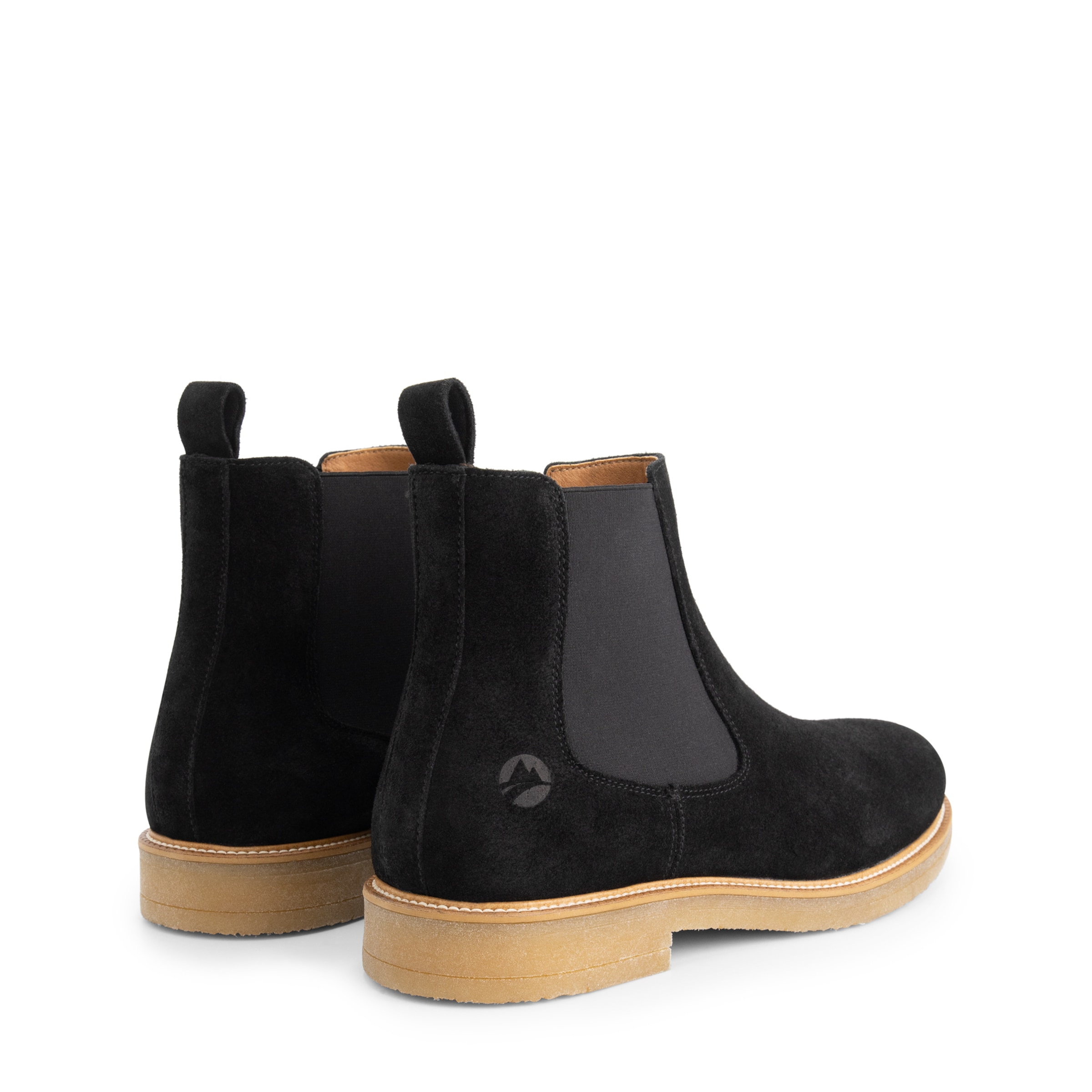 Travelin Chelsea boots in Black