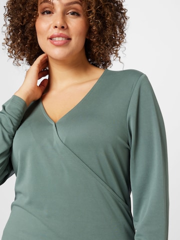 ABOUT YOU Curvy Shirt 'Jessa' in Grün