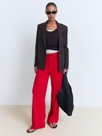 MANGO Loose fit Trousers 'RIGA' in Red