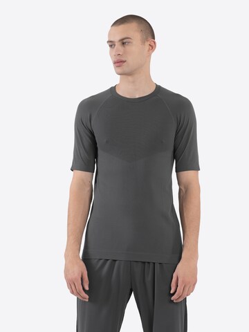 T-Shirt fonctionnel 4F en gris : devant