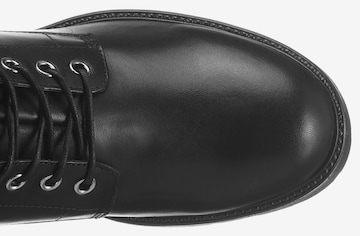 VAGABOND SHOEMAKERS Šněrovací kozačky 'Kenova' – černá