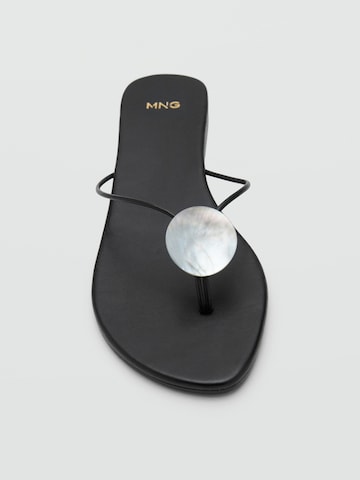 Flip-flops 'FRANIA' de la MANGO pe negru