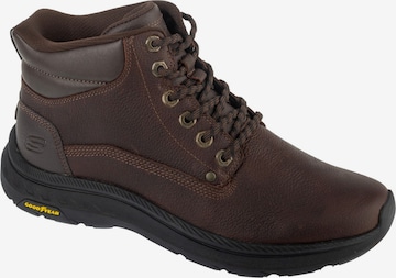 Bottines à lacets 'Pollard - Waylon' SKECHERS en marron : devant