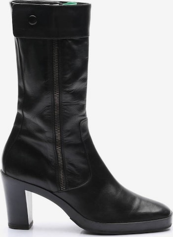 Balenciaga Dress Boots in 37 in Black: front