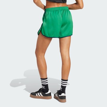 ADIDAS ORIGINALS - Loosefit Pantalón 'Adicolor' en verde