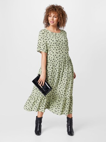 Robe ONLY Carmakoma en vert