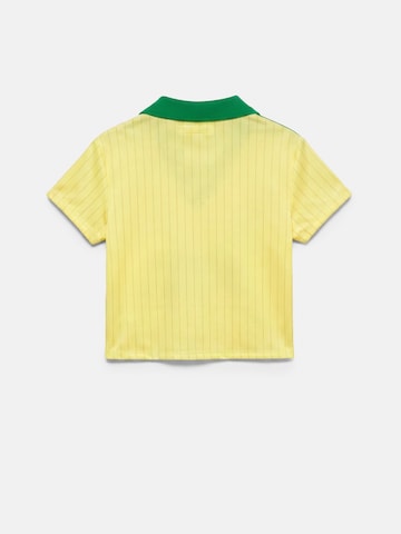 Tricou de la Pull&Bear pe galben