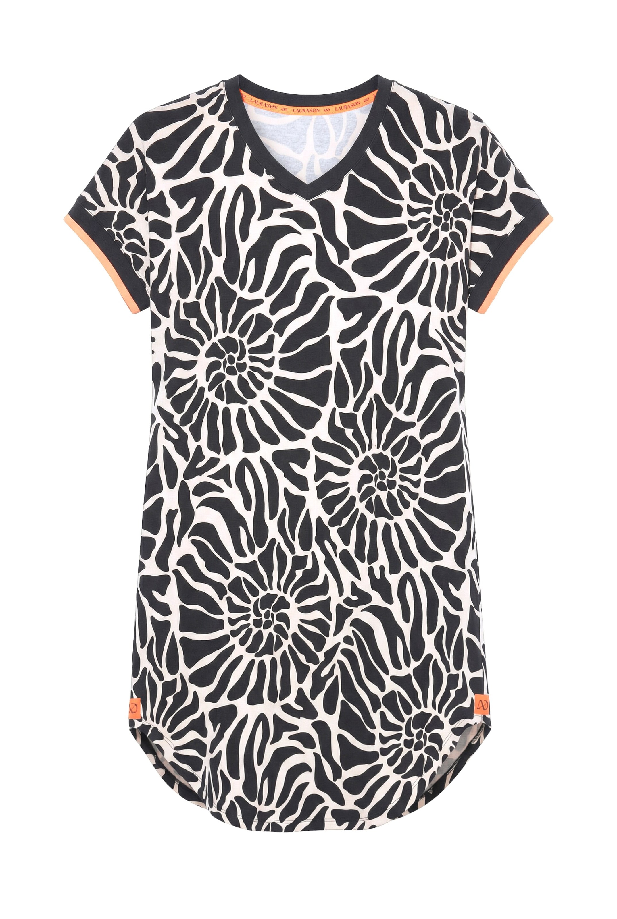 LAURASØN Dress in Black: front