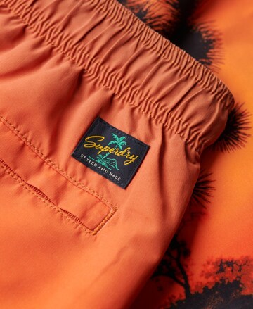 Superdry Badeshorts in Orange