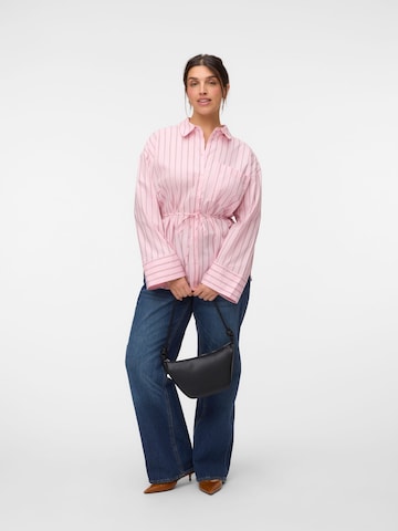 Camicia da donna 'VMCGINA' di Vero Moda Curve in rosa