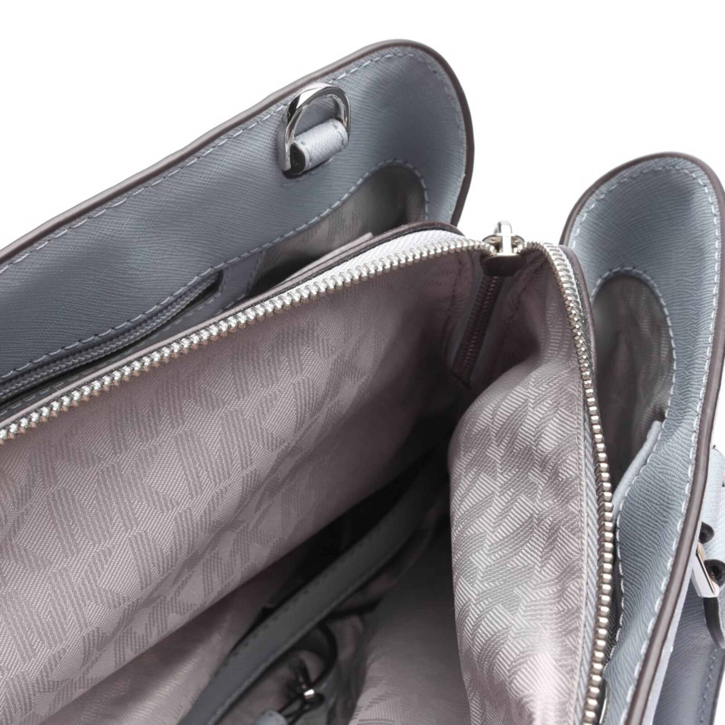 Michael Kors Bag in One size in Grey