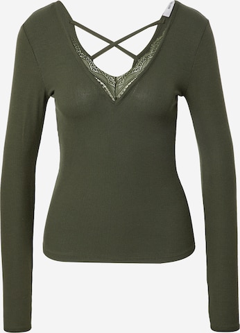 ABOUT YOU Shirt 'Christina' in Groen: voorkant