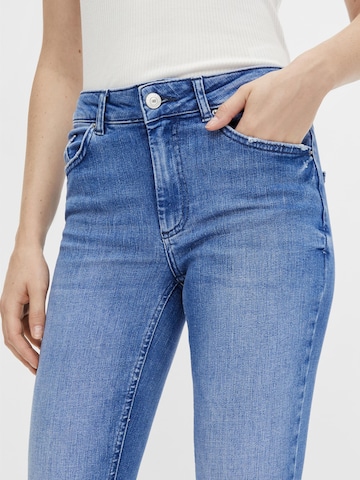 PIECES Skinny Jeans 'DELLY' in Blau