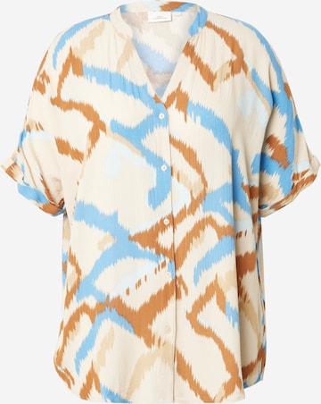 Chemisier 'CARROWA' ONLY Carmakoma en beige : devant