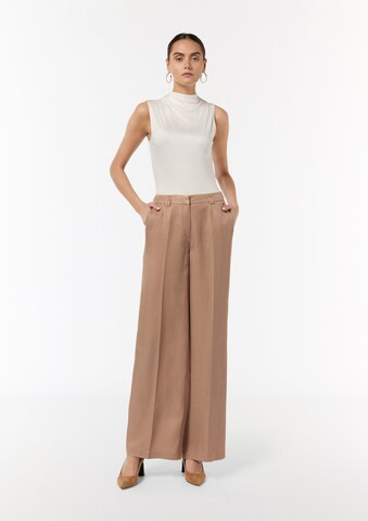 COMMA Wide leg Pants in Brown: front
