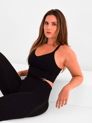 sminded® Classic Sports Bra 'Seamless Boost Bra' in Black